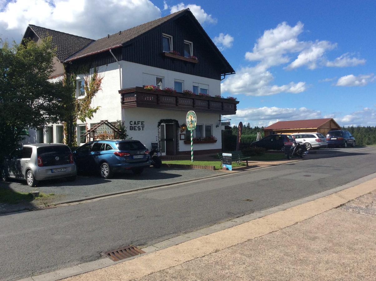 Cafe Best Gaestezimmer Bullau Exterior foto