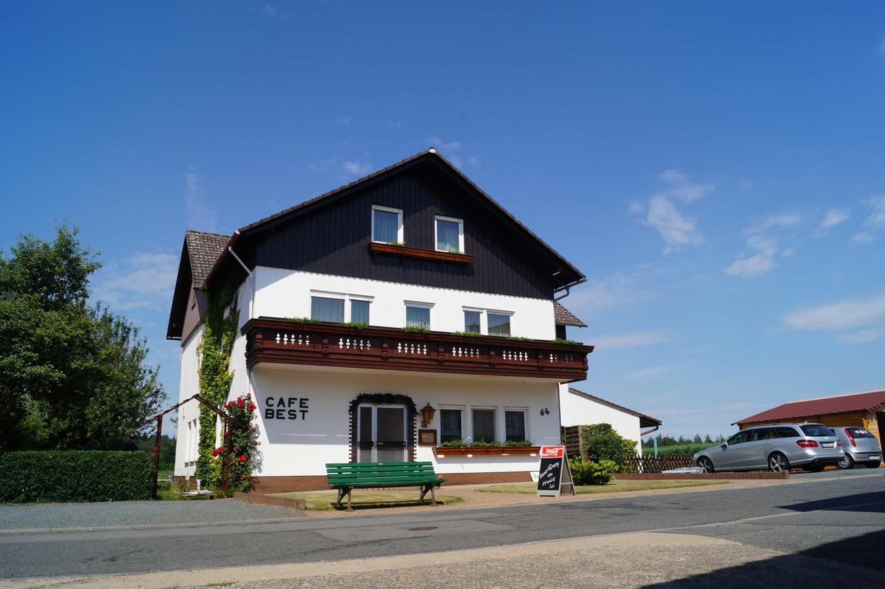 Cafe Best Gaestezimmer Bullau Exterior foto